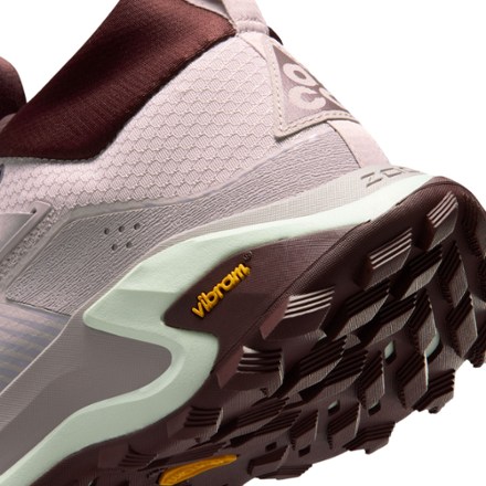 Nike ACG Zegama Hike Hiking Shoes - Women's 8