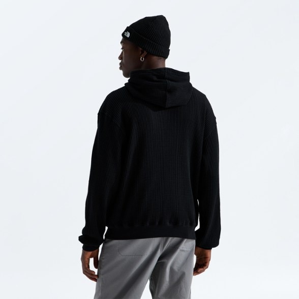 On Body Image of color Tnf Black