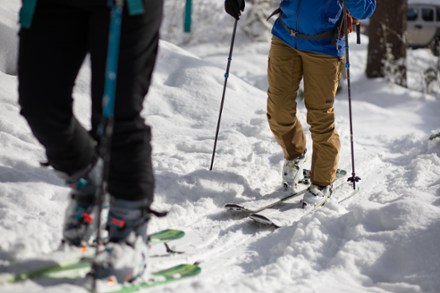 Location Image for First Chair GTX Bib Snow Pants - Women's