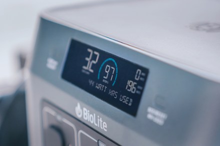 BioLite BaseCharge 600 Portable Power Station 6