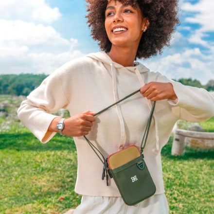 Location Image for Cruz Crossbody Bag - Women's