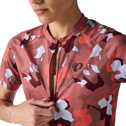 PEARL iZUMi Classic Cycling Jersey - Women's 6
