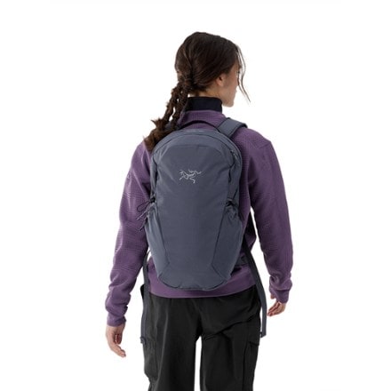 Arc'teryx Mantis 16 Pack 1