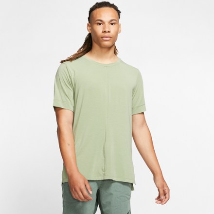 nike yoga men's shirt