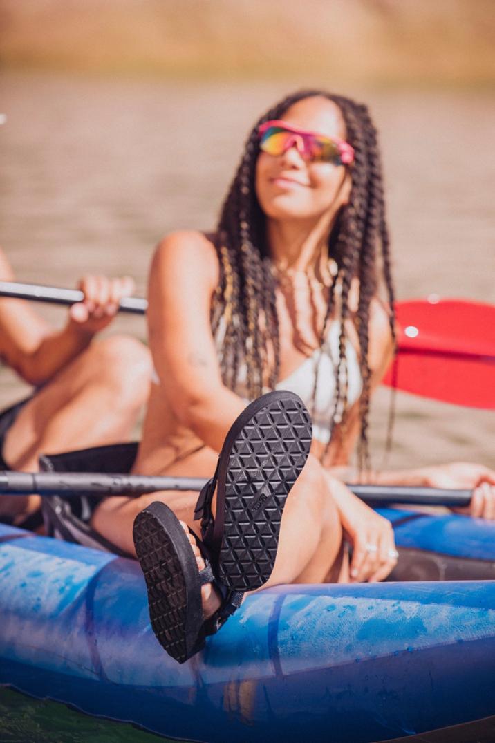 Location Image for Midform Universal Sandals - Women's