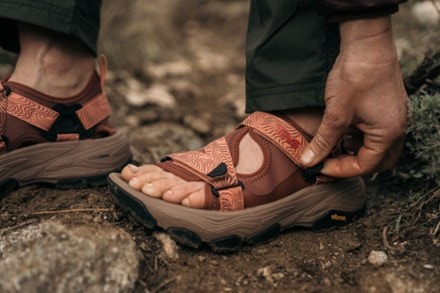 Teva Grandview Max Sandals - Women's 7