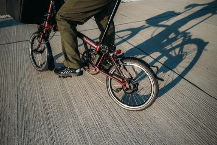 Location Image for C Line Electric 4-Speed Mid Handlebar Bike with Rack