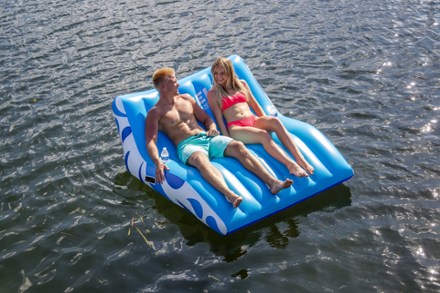 Connelly Party Cove Love Seat 2
