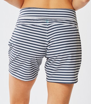 On Body Image of color Dash Stripe