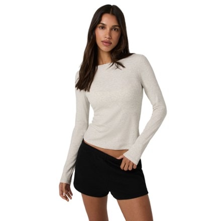Vuori Long-Sleeve Pose Subtle Scoop T-Shirt - Women's 0