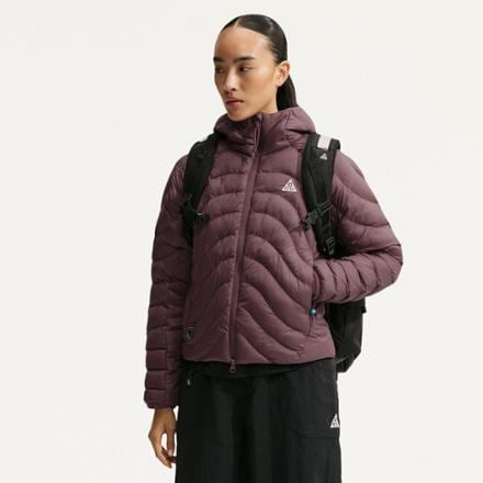 Nike ACG Lava Flow Hooded Insulated Jacket - Women's 1