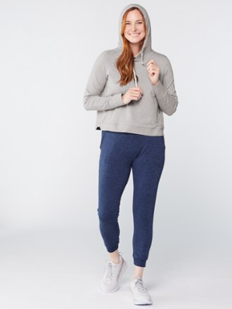 Vuori Halo Essential Hoodie - Women's 3