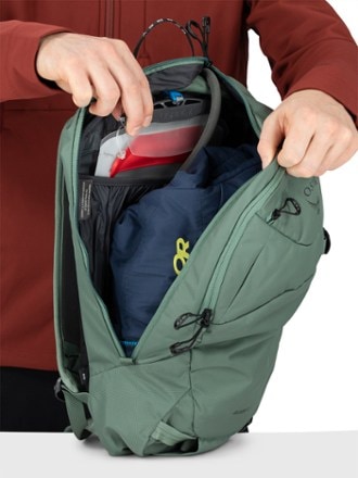 Osprey Glade 12 Hydration Pack 8