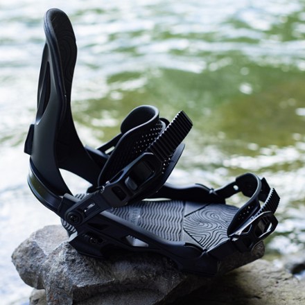 left Location Image of color Black