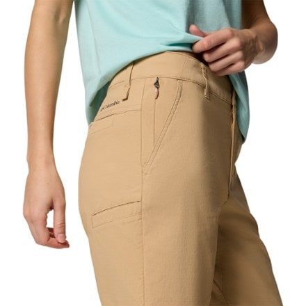 Columbia Leslie Falls Long Shorts II - Women's 6