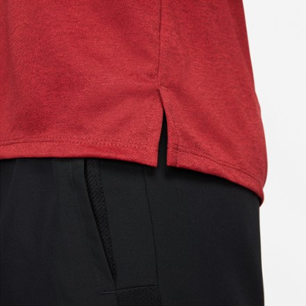 Nike Miler Shirt - Men's 8