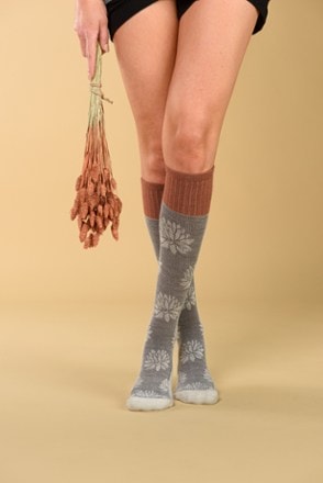 Sockwell Lotus Lift Firm Compression Socks - Women's 2