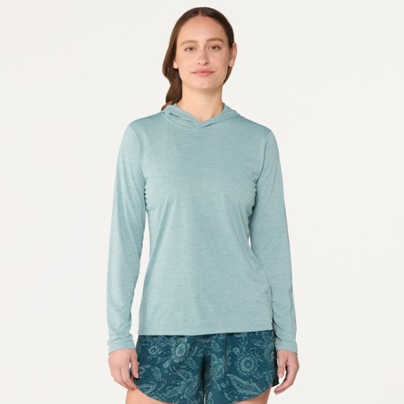 Model info: Height: 5' 10" | Chest: 34" | Waist: 28" | Wearing size: M