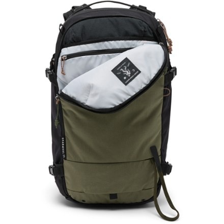 Mountain Hardwear Gnarwhal 25 Snow Pack 3