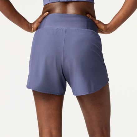 Brooks Chaser 5" Shorts 2.0 - Women's 1
