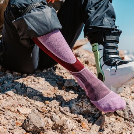 Darn Tough Outer Limits Over-The-Calf Lightweight Ski and Snowboard Socks - Women's 1