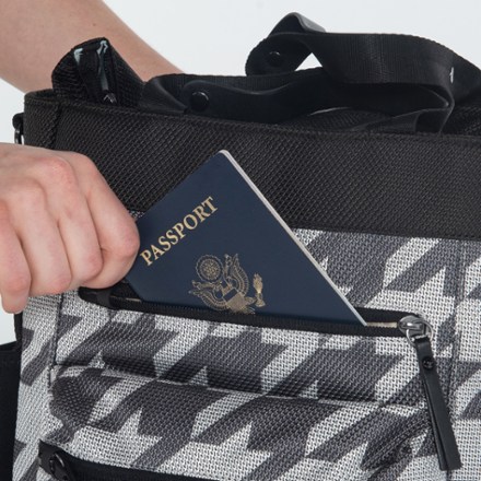 Sherpani Soleil Anti-Theft Convertible Pack - Women's 4