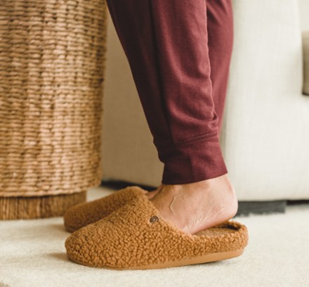 Freewaters Comfy Companions Slippers - Women's 5
