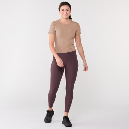 Vuori Pose Fitted T-Shirt - Women's 3