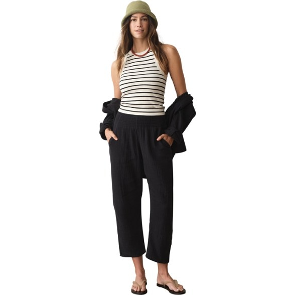 Detail Image of color Cream/Black Stripe