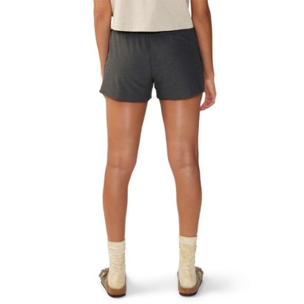 Mountain Hardwear Chill Action Shorts - Women's 2