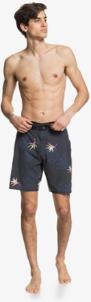 Quiksilver Highline Paradise Board Shorts - Men's 19" Outseam 4