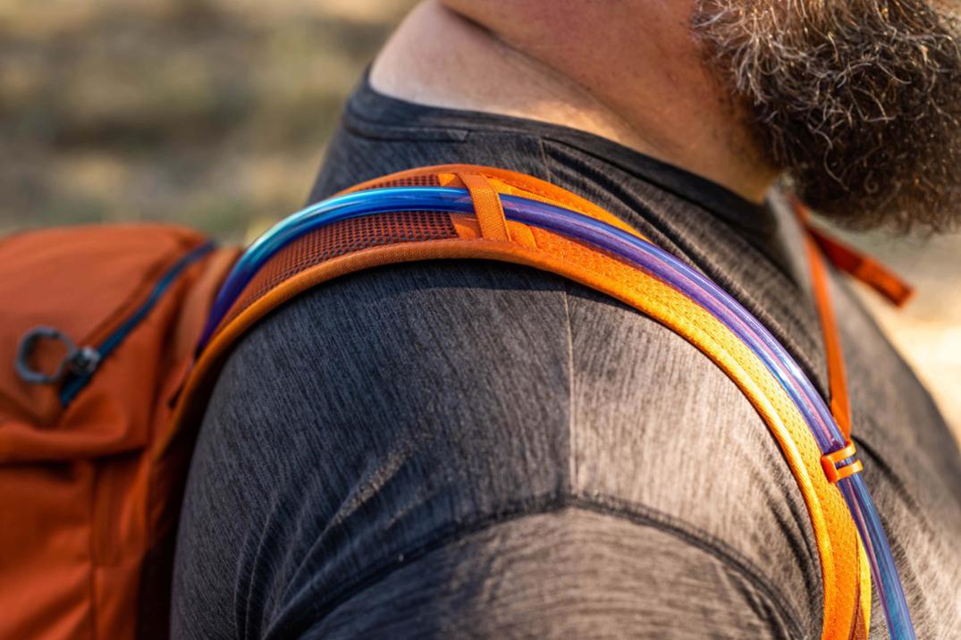 Location Image for Nano 18 H2O Hydration Pack - Closeout - Plus Size