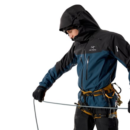 Arc'teryx Alpha SV Jacket - Men's 10