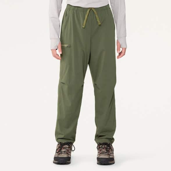 Model info: Height: 4' 8" | Wearing size: M Kids