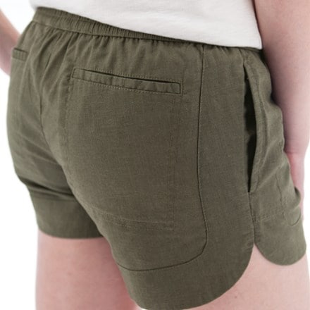 Aventura Surfs Edge Pull-On Shorts - Women's 4