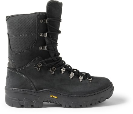 danner black hiking boots