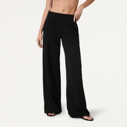 Vuori Sedona Mid-Rise Wideleg Pants - Women's 1