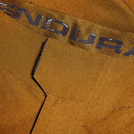 Endura SingleTrack Lite Bike Shorts - Women's 6