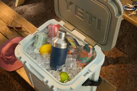 YETI Roadie 24 2.0 Hard Cooler 9