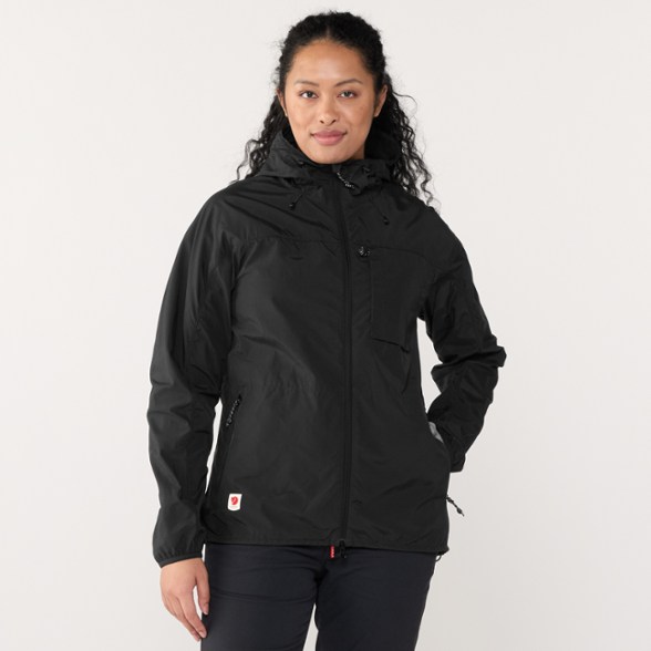 Model info: Height: 5'9" | Chest: 32b | Waist: 30 | Wearing size: M