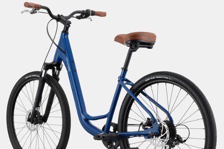 Cannondale Adventure 2 Bike 2