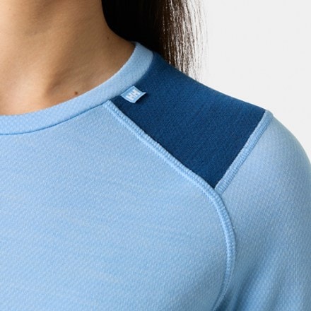 Helly Hansen LIFA Merino Midweight Base Layer Crew Top - Women's 4