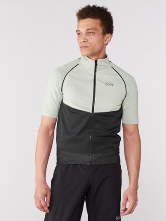 GOREWEAR Phantom Cycling Jacket - Men's 6