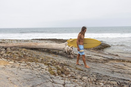 VISSLA Fist Bump 18.5" Board Shorts - Men's 2