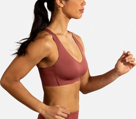 Brooks Dare V Neck Bra 5