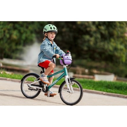 Location Image of color Metallic Turquoise