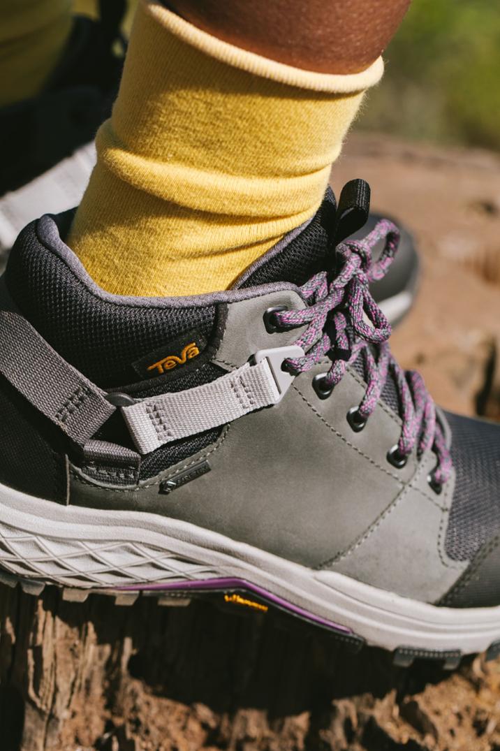 Location Image for Grandview GTX Mid Hiking Shoes - Women's