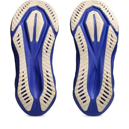 ASICS Novablast 5 Road-Running Shoes - Men's 4