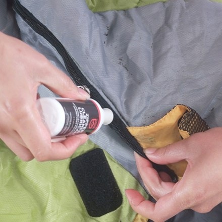 Gear Aid Zipper Cleaner + Lubricant 2