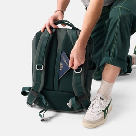 Matador 18 L Personal Item Travel Pack 6